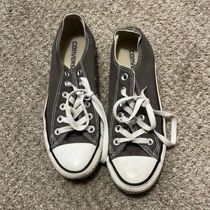Grey converse womens 7 mens 5